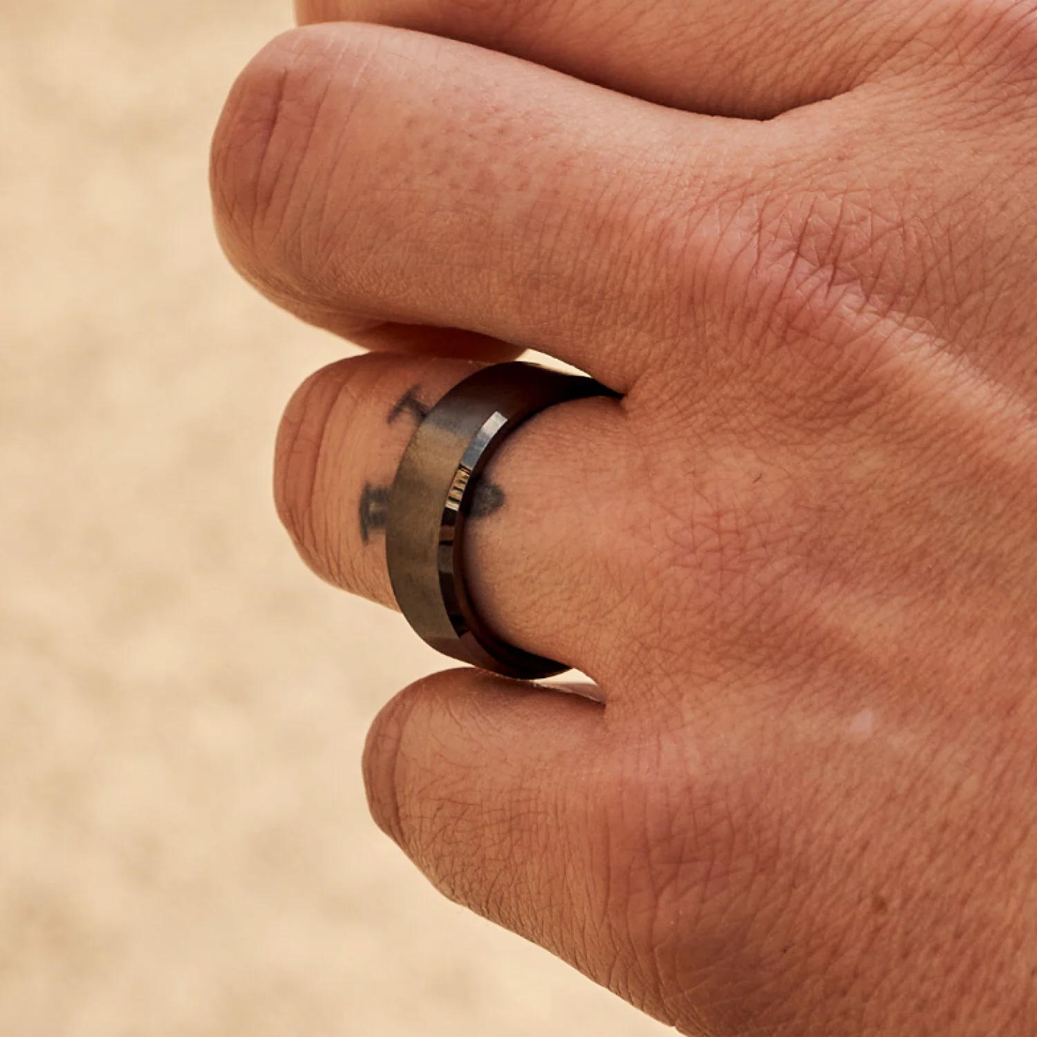 Ridge 8mm Beveled Ring Set - Gunmetal - Image 3