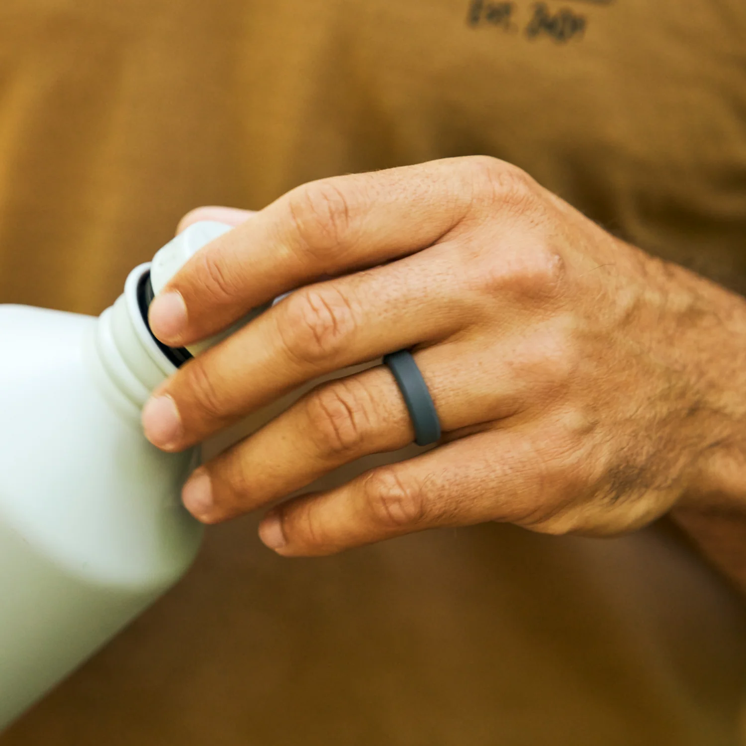 Ridge 6mm Silicone Ring Set - Gunmetal - Image 3