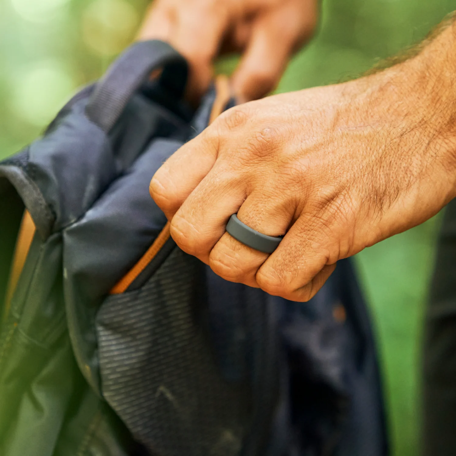 Ridge 8mm Silicone Ring Set - Gunmetal - Image 3