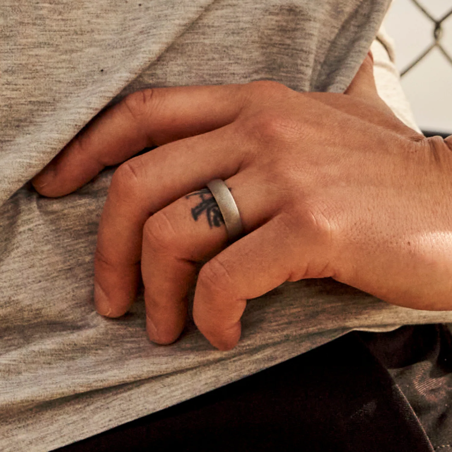 Ridge 6mm Rounded Ring Set - Stonewashed Titanium - Image 3