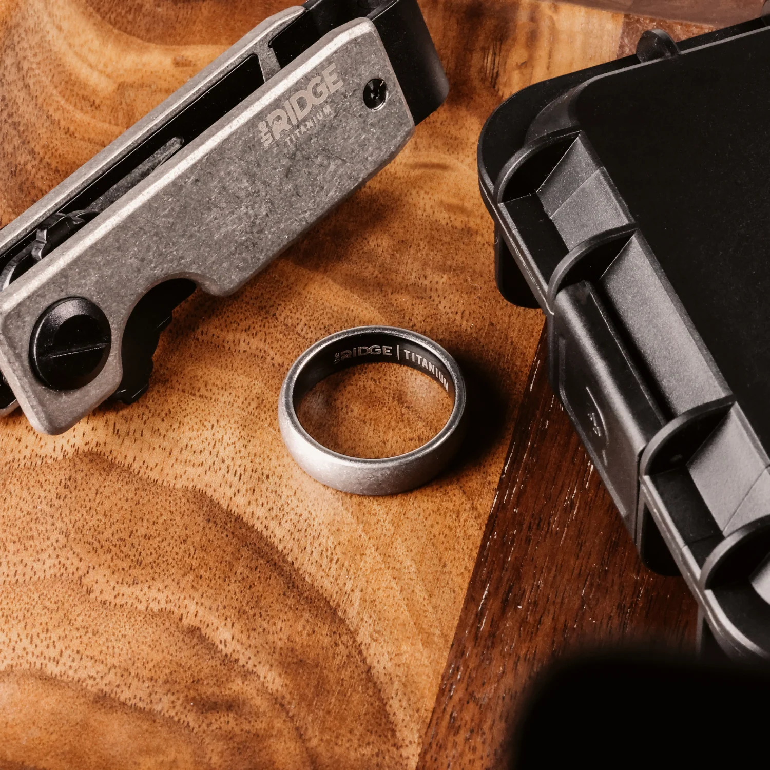 Ridge 6mm Rounded Ring Set - Stonewashed Titanium - Image 5